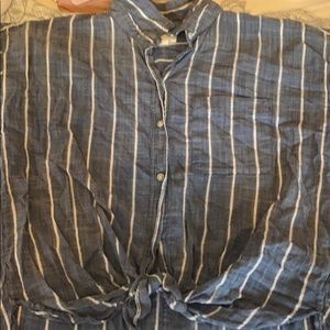 Blue and white stripped button down collars shirt